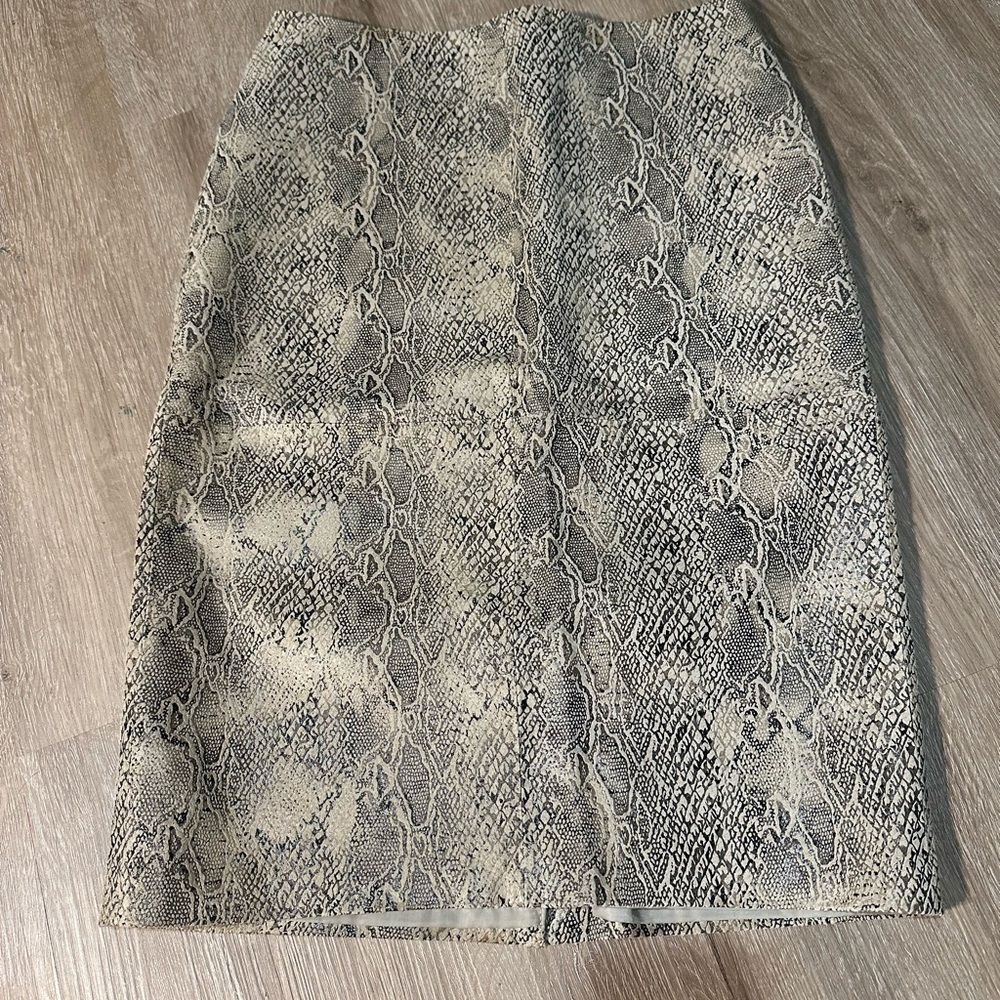 NWT Spiegel Snakeskin Embossed Leather Pencil Skirt Size 4